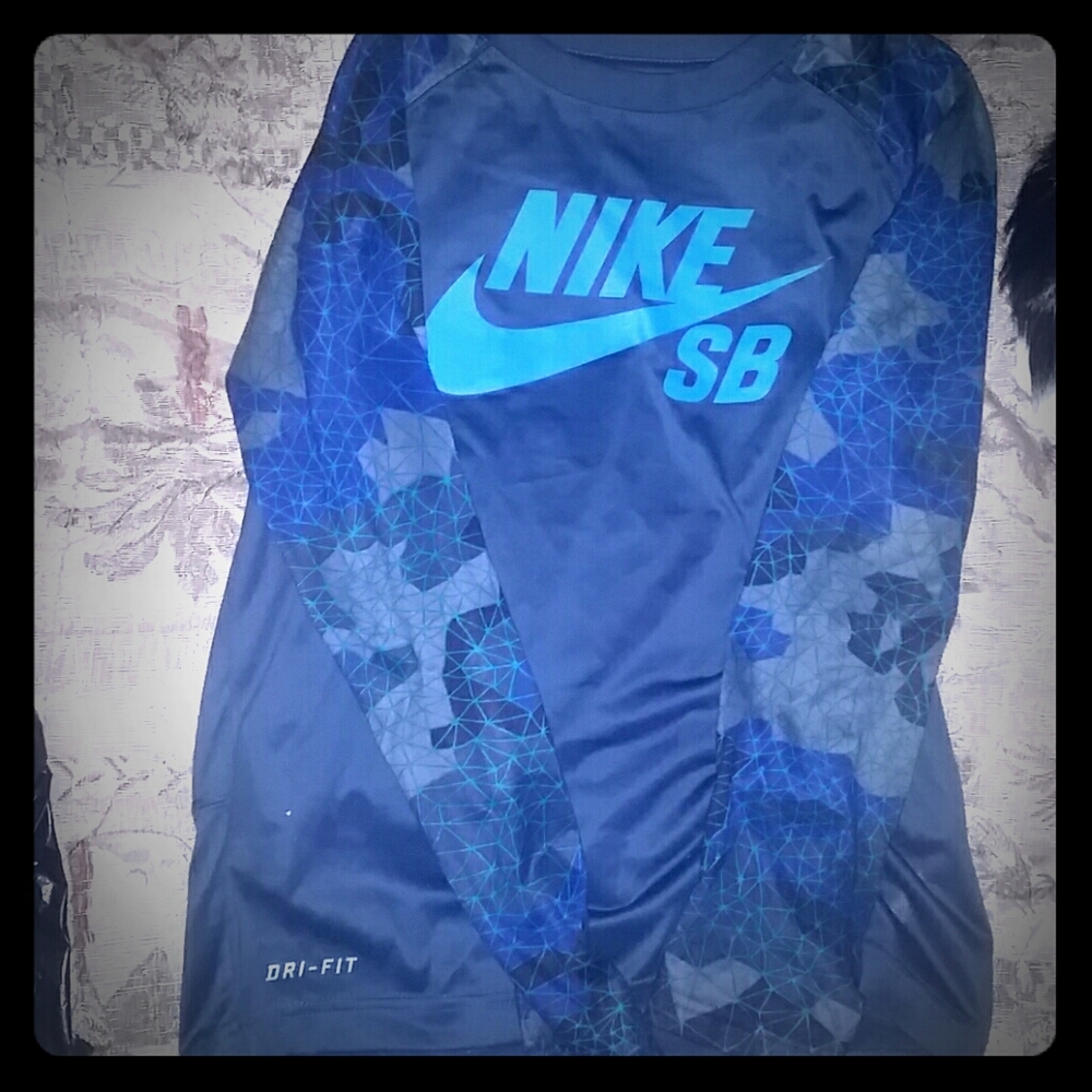 Nike Dri-Fit Long Sleeve Tee